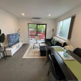 Cosy And Stylish Single Level 2 Bed Home Near CBD, Hotel in Linwood