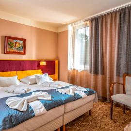 Dráva Hotel Thermal Resort, hotelli kohteessa Harkány