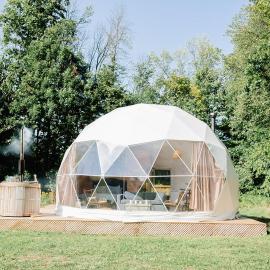Open Sky Glamping Kawartha Dome，Marmora的飯店