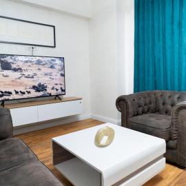 WHITE PLATAN apartment