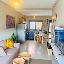 Nice Apartment near airport mohammed V International Casablanca, hotel a Deroua