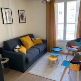 Charming Apartment Gacé II 4P, hotel v destinácii Gacé