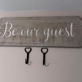 Welcoming Warm Spring Cabin!, hotel a Shiplake