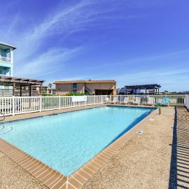 Beachfront Condo w/ Pool Access in Port Aransas