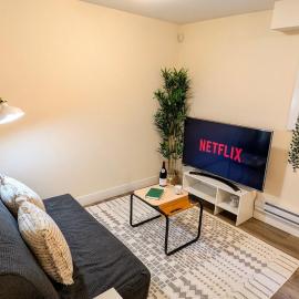New 1 bedroom suite North Vancouver