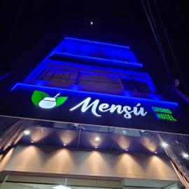 Mensú Grand Hotel, hotel in Puerto Iguazú