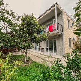 Apartment on Kobuleti beach1, hotel in P'ichvnari
