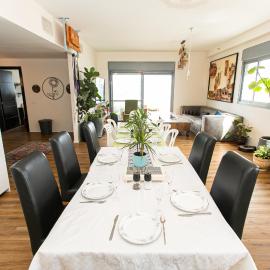Sunny Penthouse with Private Rooftop Balcony & BBQ