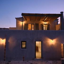 Elegantly restored traditional cottage、Logothetiánikaのホテル