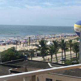 Apto vista mar 50m praia Ar Condicionado Caiobá 2 vagas garagem