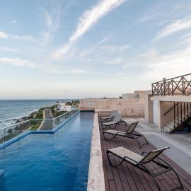 Shama Apartment beach front, hotel in Isla Mujeres