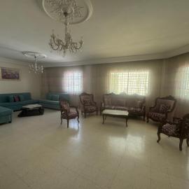 Sunny and Spacious flat, hotel in Dar Mimoun Bey