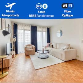 T3 10min from Orly airport and 5min from RER B, hotel en Antony