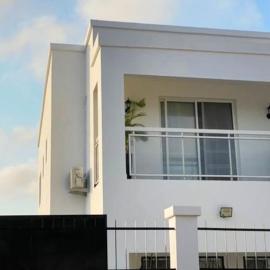 La Villa Goyave - Moderne & Spacieux 2 chambres, Hotel in Pointe-Noire