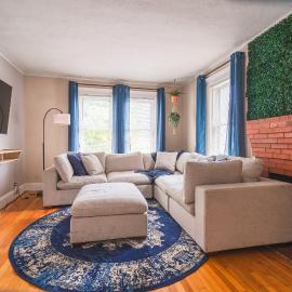 Boston 3BD-Walk to Train station-Beach-Near Airport, hotel a Revere
