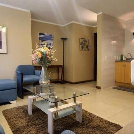 Suite familiar en la Carolina con parqueadero, hotel in Hacienda Carolina