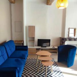 Appartement provençal climatisé avec balcon au soleil, hotel a Les Arcs sur Argens