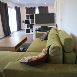 Tinyhouse, hotel en Perl