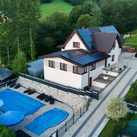 WILLA NA WYŁĄCZNOŚĆ 12 os BIESZCZADY z Salą Imprezową, Jacuzzi, Sauną, Balią Zewnętrzną oraz 2 baseny z podgrzewaną wodą - Rezydencja Matiaszówka