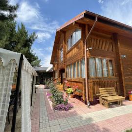 Семейная Вилла, hotel in Bayetovka