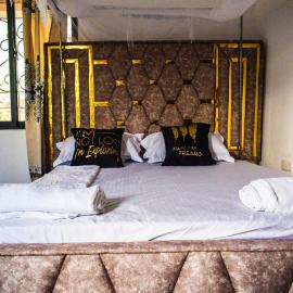 Bella Accomodations, Mombasa, hotel u gradu Bamburi