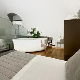 Jacuzzi Luxury Apartment in the Town Centre, hotel in Turin