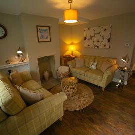 Banwell - 4 bedroom Cotswold cottage, Oxfordshire, Hotel in Adderbury