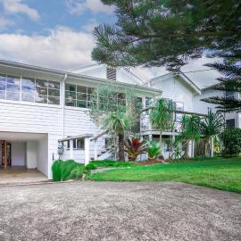 The Pines- Bellingen Coast Eco Home، فندق في Mylestom