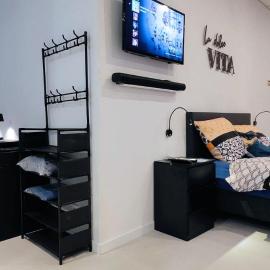 Ruime studio-appartement gelijkvloers, hotel sa Zemst