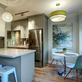 Modern Coastal Downtown, King bed, Work Desk, Kitchen, hotel in Seattle