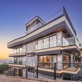 StayVista at Grande Prima - Pool, Theatre Room & BBQ, hotel in Panchgani