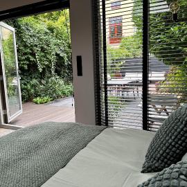 City Oasis with private parking