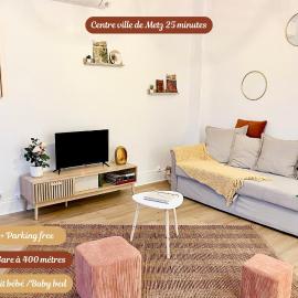 Chic Nivoy Retreat, parking et gare à proximité, hotel Pagny-sur-Moselle városában