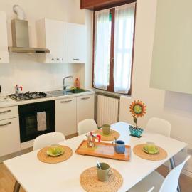 A casa di Heidi - Bollate, vicino a Rho Fiera e Ospedale Galeazzi, hotel di Bollate