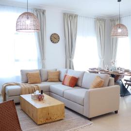Stylish 3BR Haven - Golfside Elegant Luxe Retreat, Hotel in Yas Island
