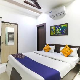 Hotel Atithi - Oposite Shreeji Hospital, hotel a Rajkot