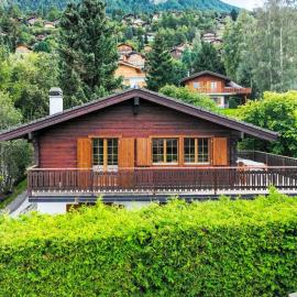 Chalet La Couronne by Interhome
