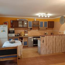 Lake View House WiFi Free Parking, hotel in Morzyczyn