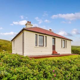 Dunard - Charming three bedroom cottage in Bigton, Hotel in Sandwick