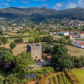 Casas da Torre Medieval - by Proguest, Hotel in Refoios do Lima