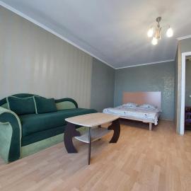 Апартаменти економ, hotel in Lutsk
