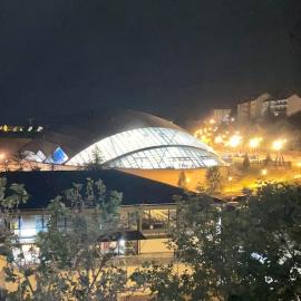 Súper exterior, vistas, amplio y muy agradable!, hotel i Jaca