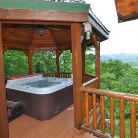 Cherokee Ridge Retreat, Hotel in Whittier