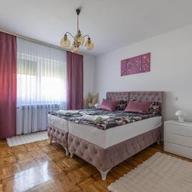 Apartman Marta i soba Maja, hotel in Gradište