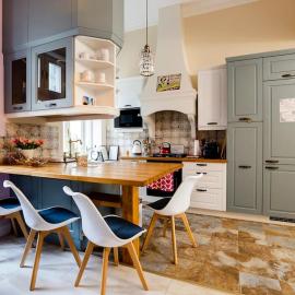 ROOMS in a Luxury designer period apartment in Old Town by presidential palace