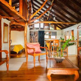 Maison charmante bord de mer, viešbutis mieste Matiti