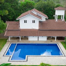 Tara Garden Sri Lanka - luxury colonial villa