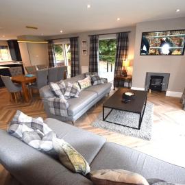 Crann Mhor Holiday Home, מלון בלוכגוליהד