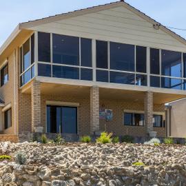 River View Retreat - Both Ocean and River Views, hotell sihtkohas Guilderton