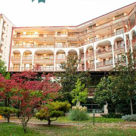 Estreya Residence Hotel